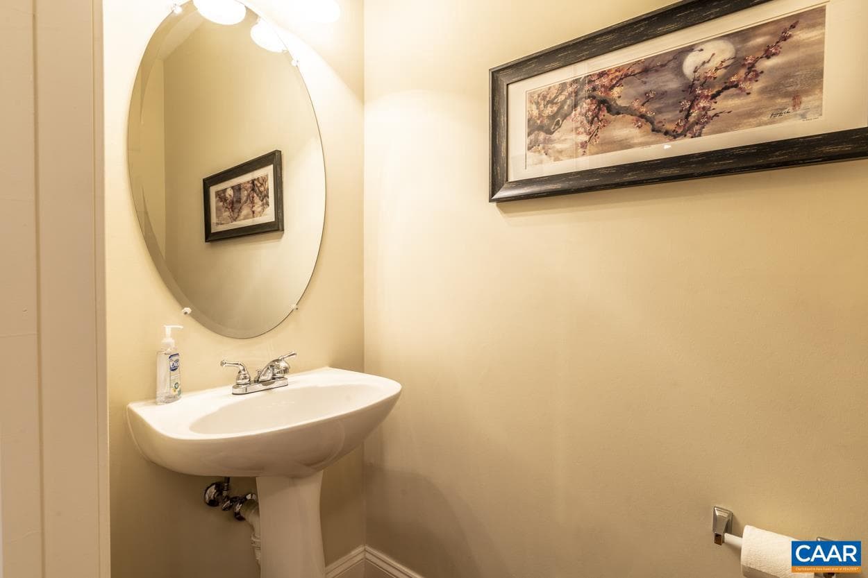 1051 Glenwood Station Ln #104 photo 16