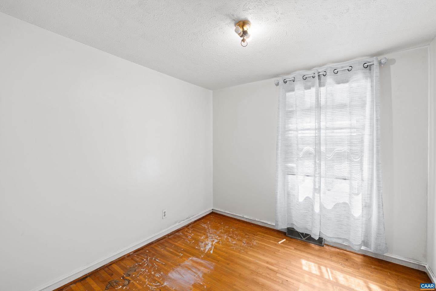 837 Ridge St photo 18