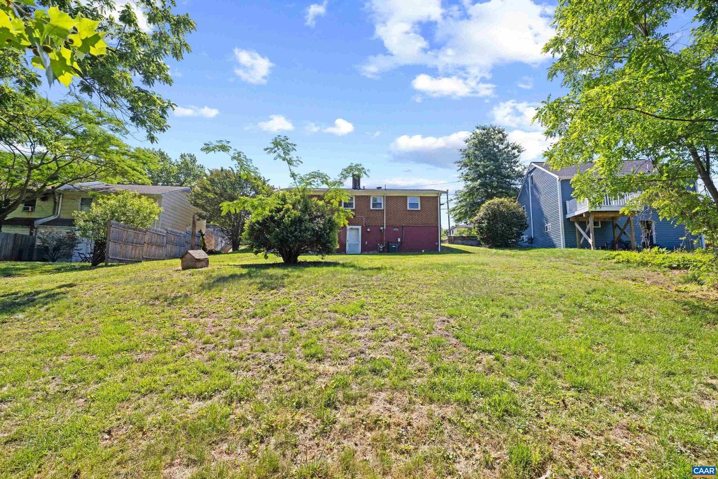 837 Ridge St photo 35