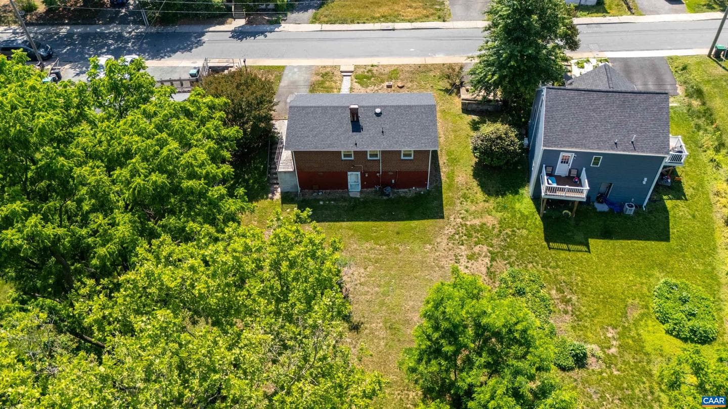 837 Ridge St photo 52