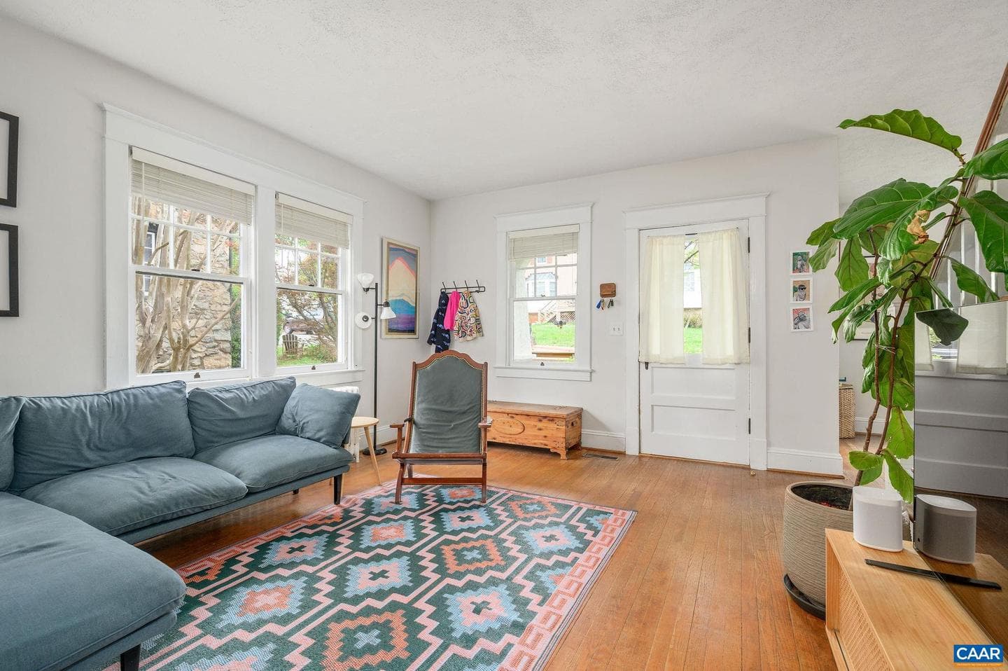 207 Todd Ave photo 4