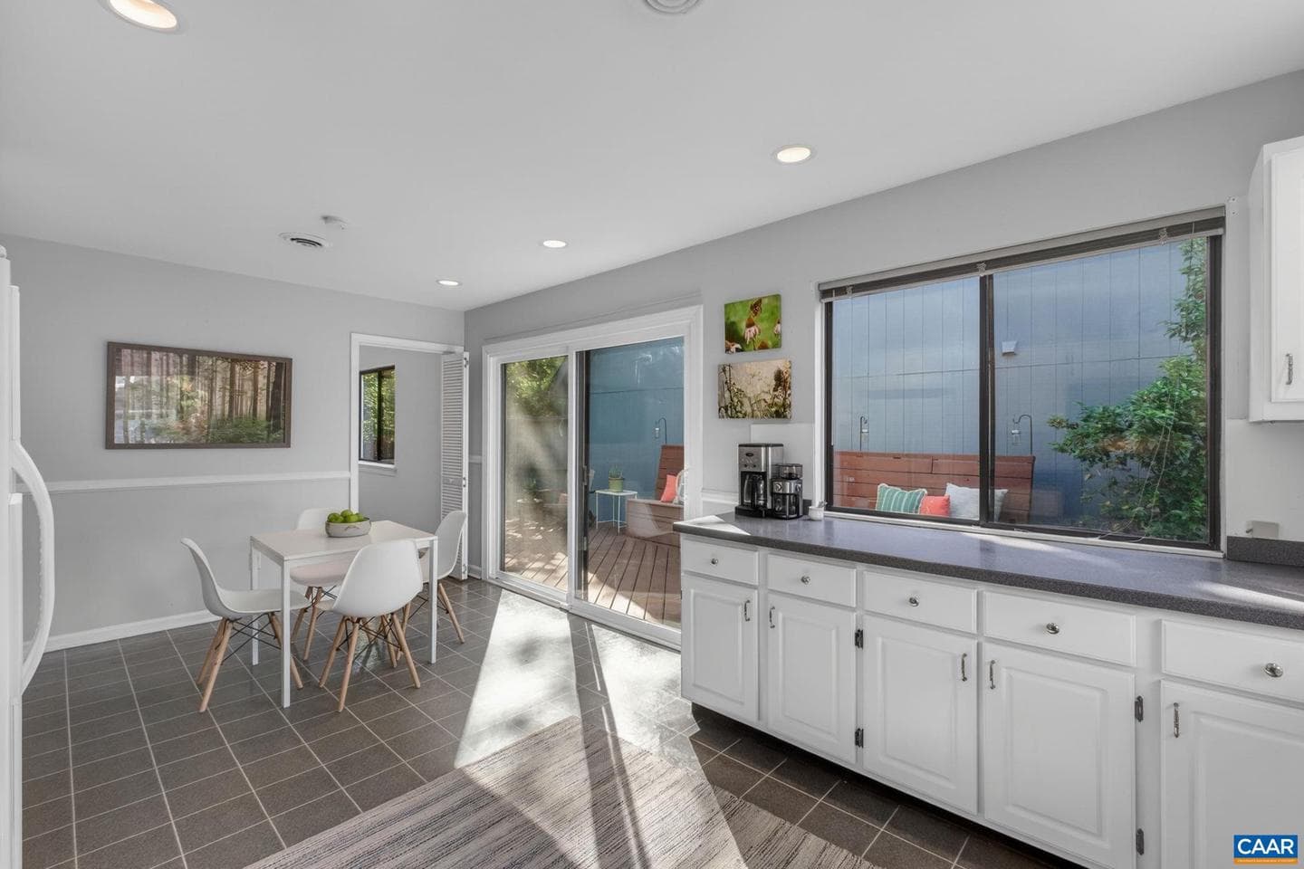 1511 Lake Forest Dr photo 12