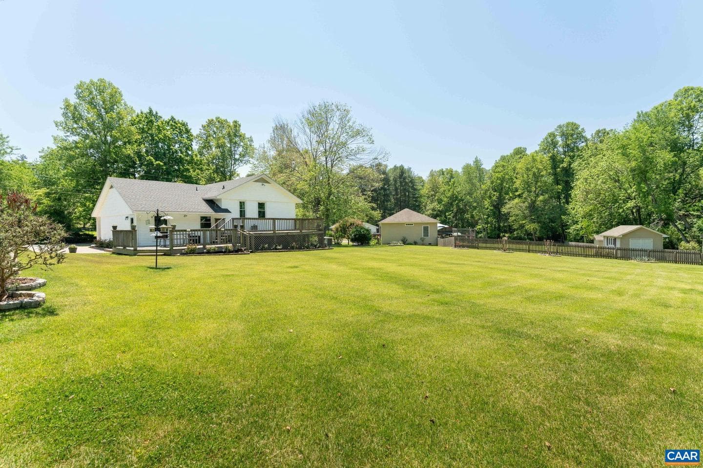 355 Whitethorn Ct photo 13
