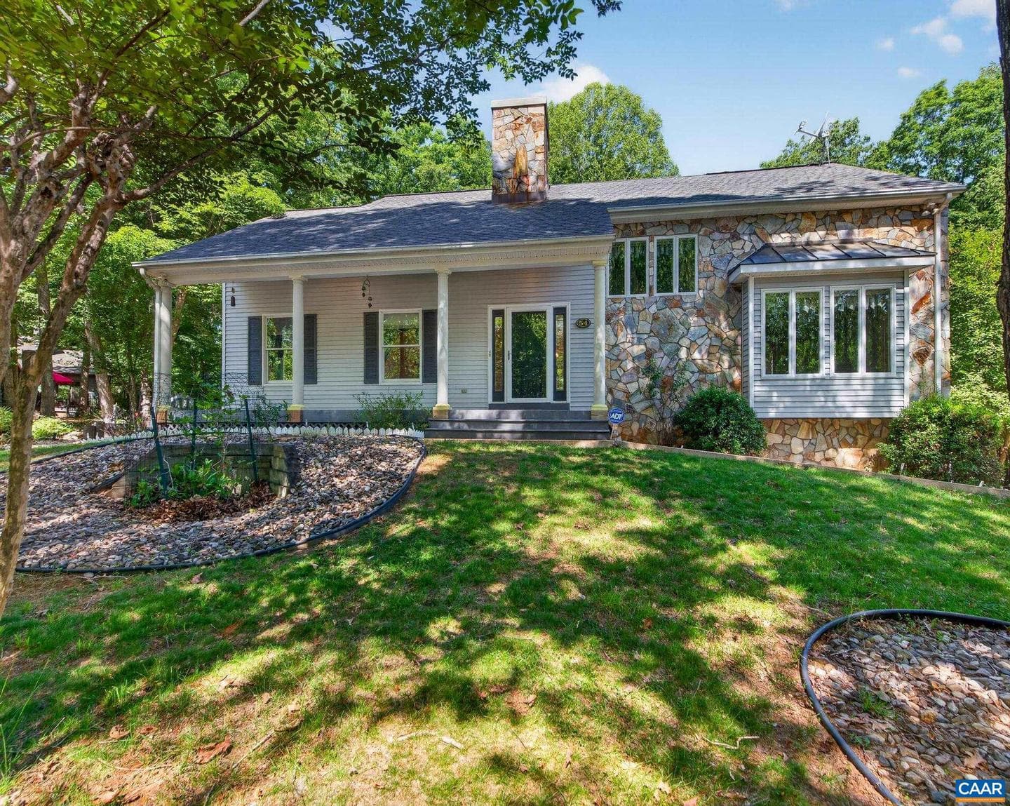 54 Amethyst Rd photo 3