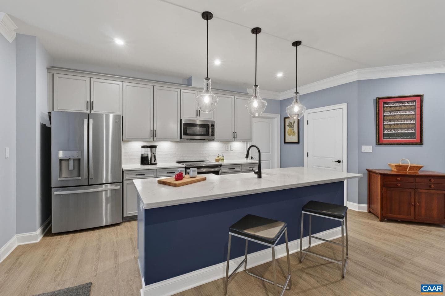 521 Crimson St photo 4
