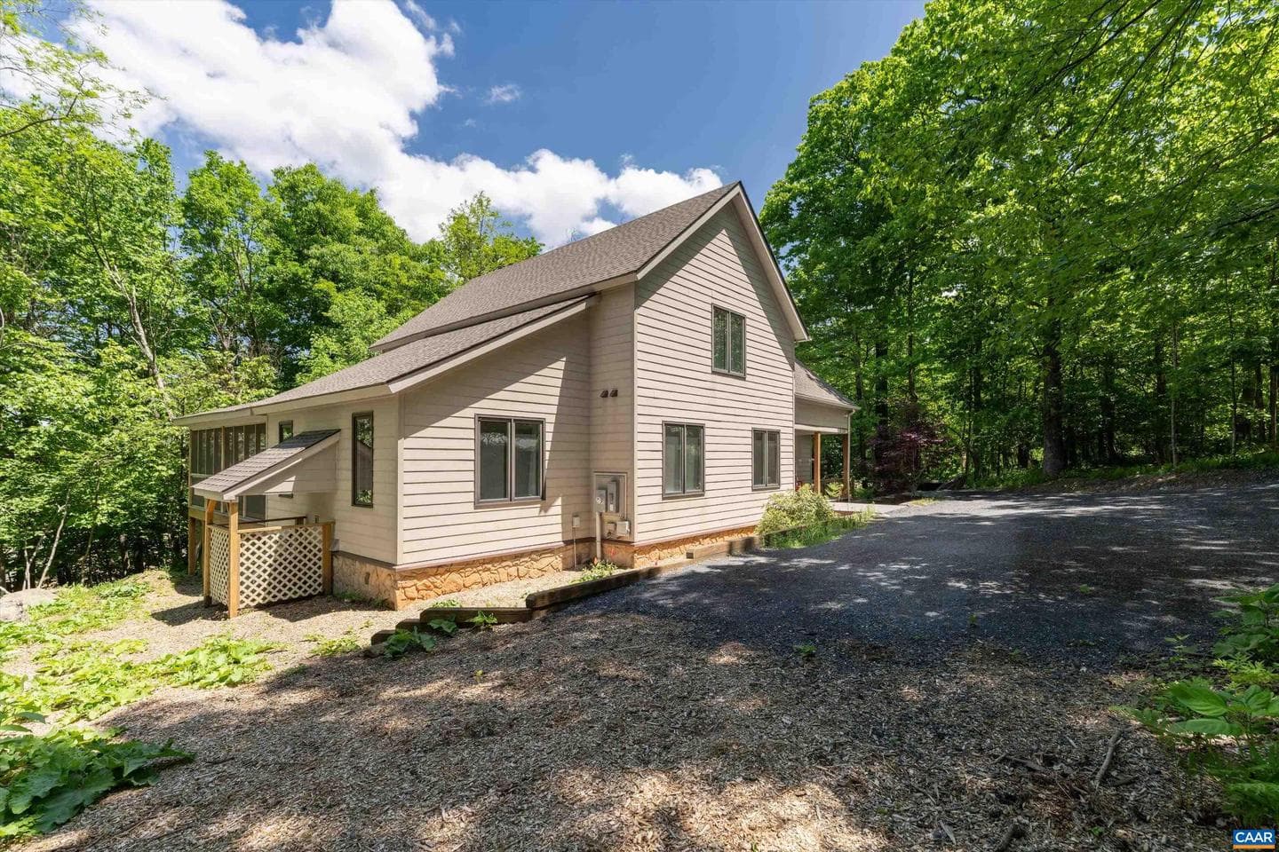 1244 Blue Ridge Dr photo 3