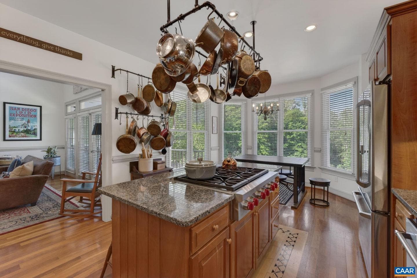 380 Ballenger Ln photo 19