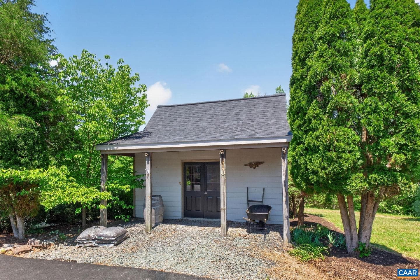 380 Ballenger Ln photo 66