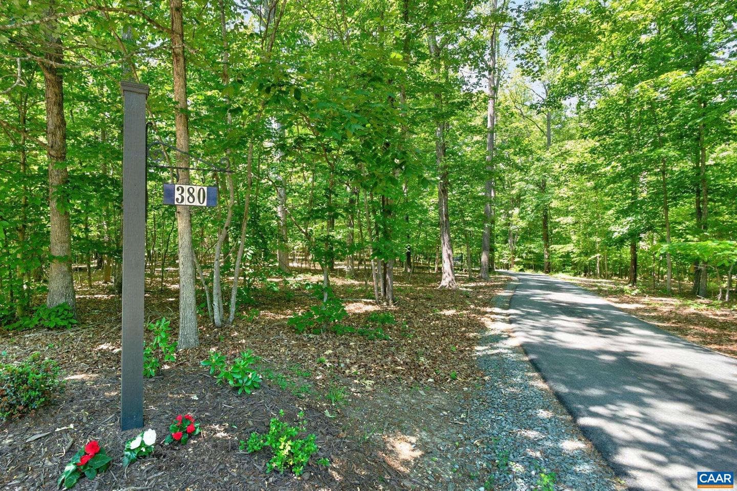380 Ballenger Ln photo 9