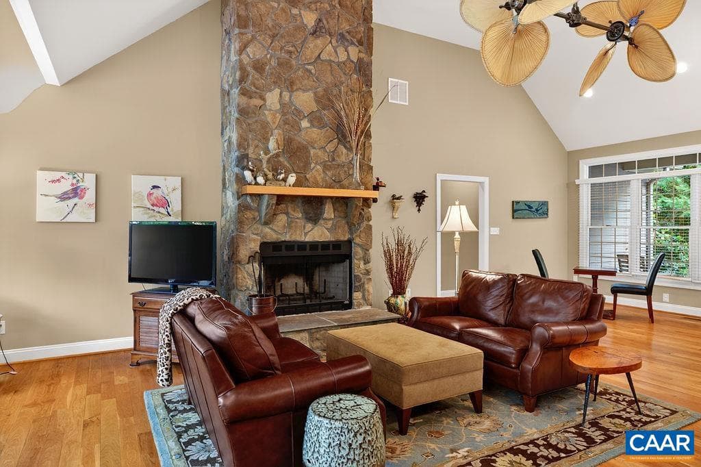 267 Cedar Glen Close photo 16