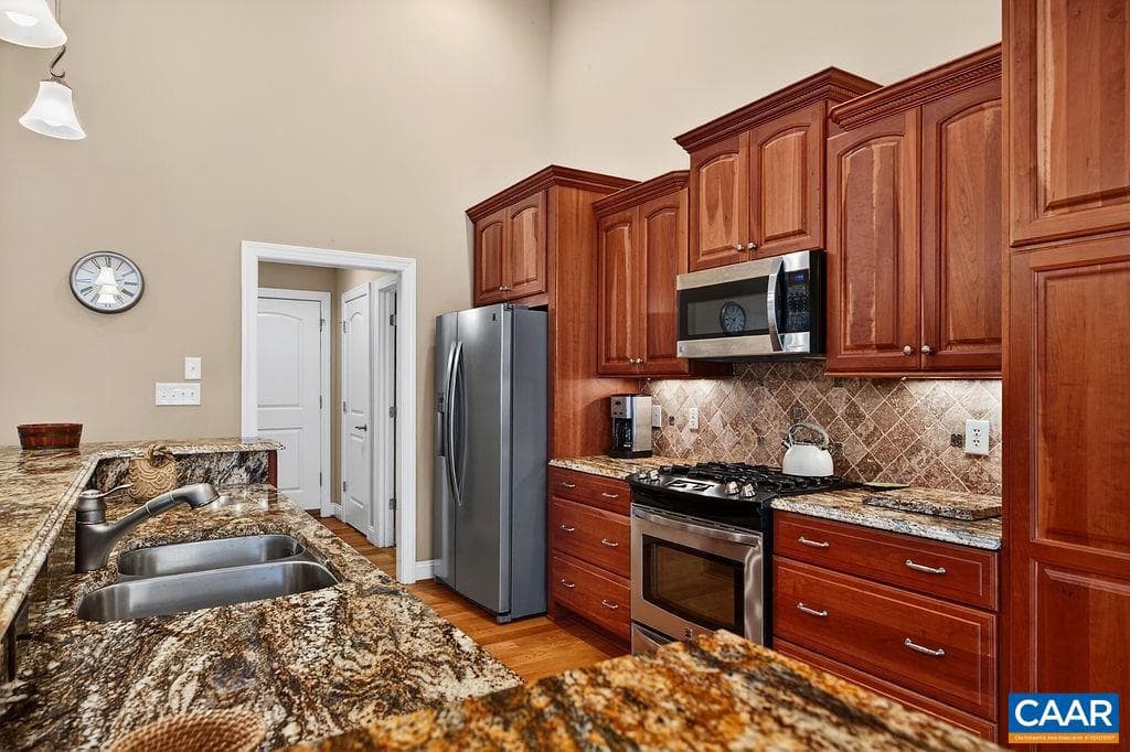 267 Cedar Glen Close photo 22