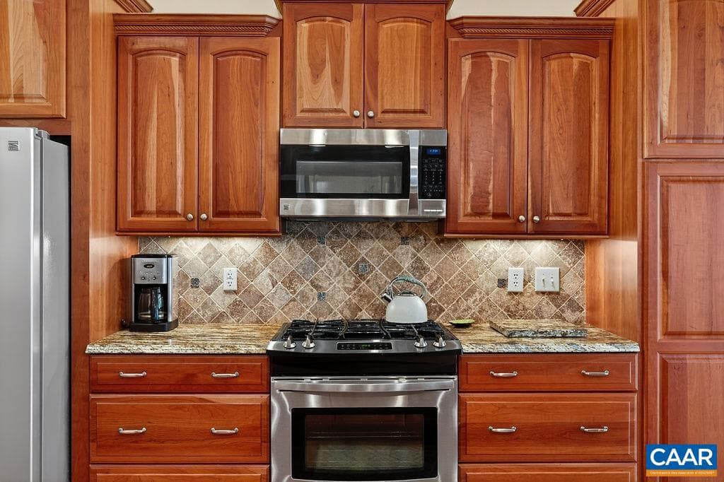 267 Cedar Glen Close photo 24