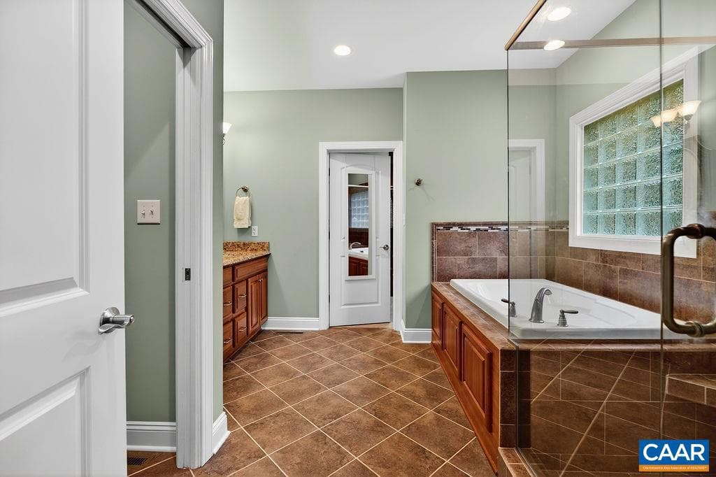 267 Cedar Glen Close photo 41