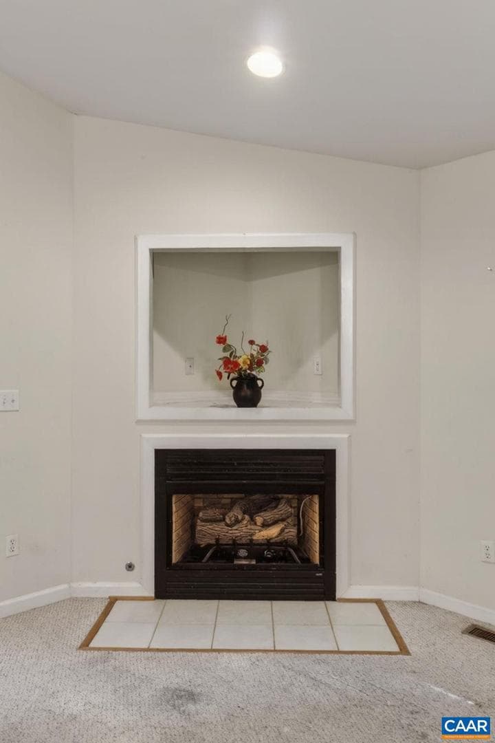 738 Jefferson Dr photo 7