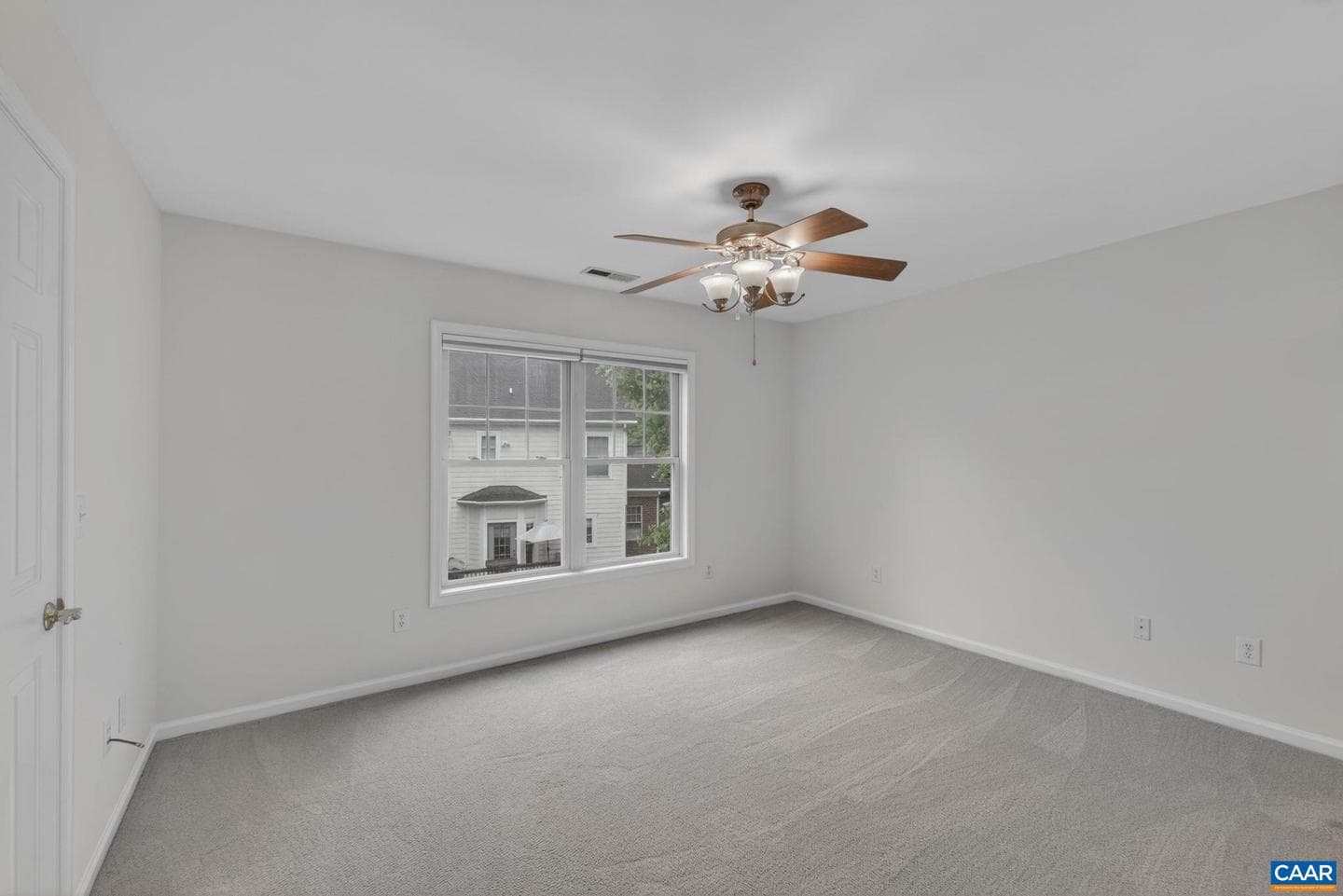 115 Old Fifth Cir photo 18