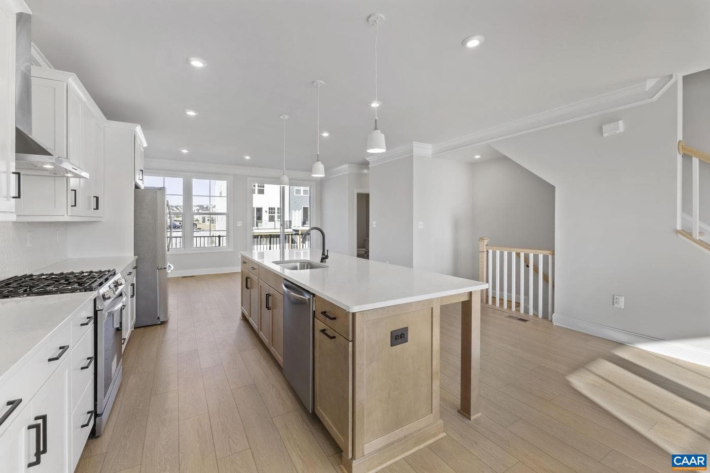 3608 Hilah Ln photo 16
