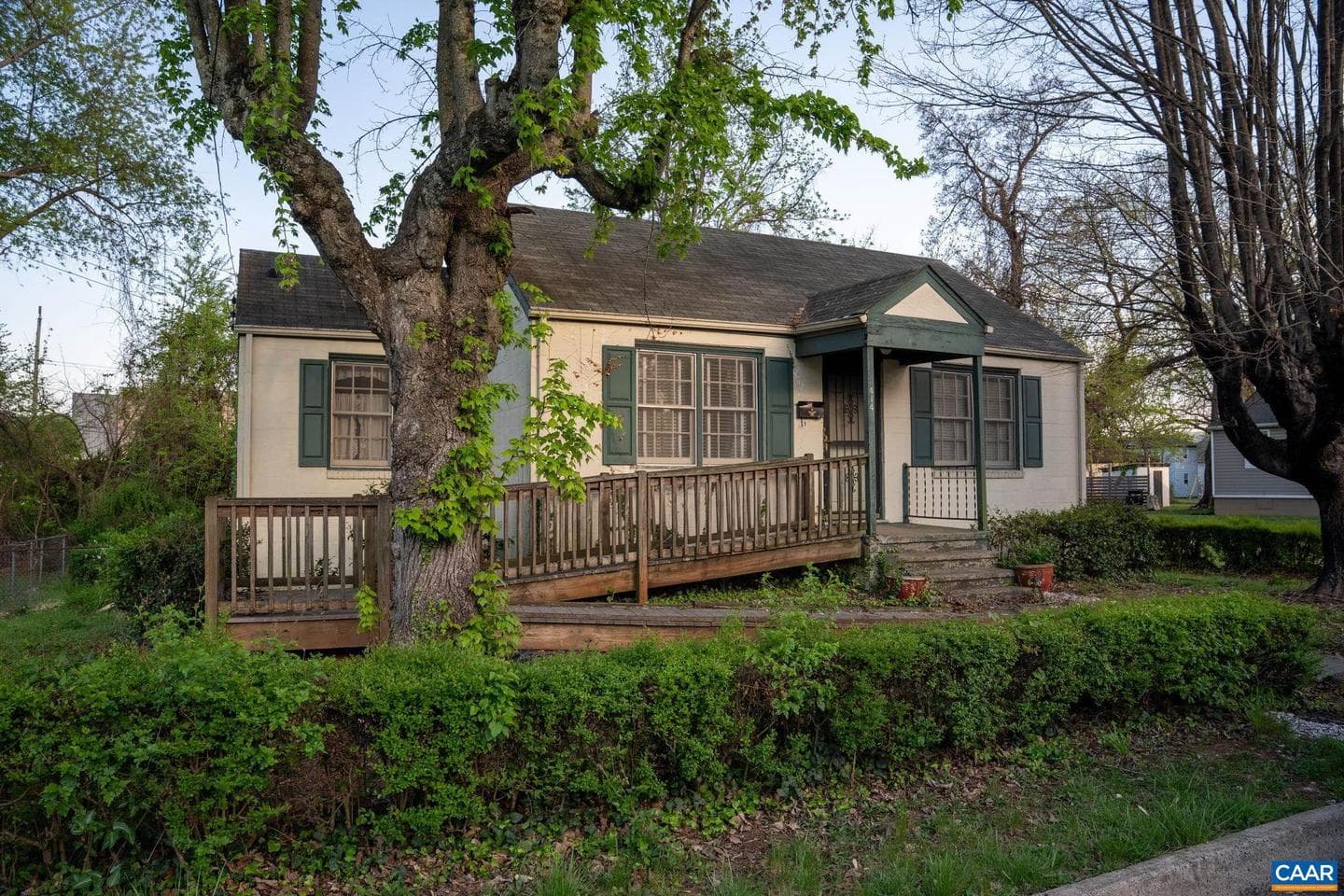 414 NW 10 1/2 St, Charlottesville