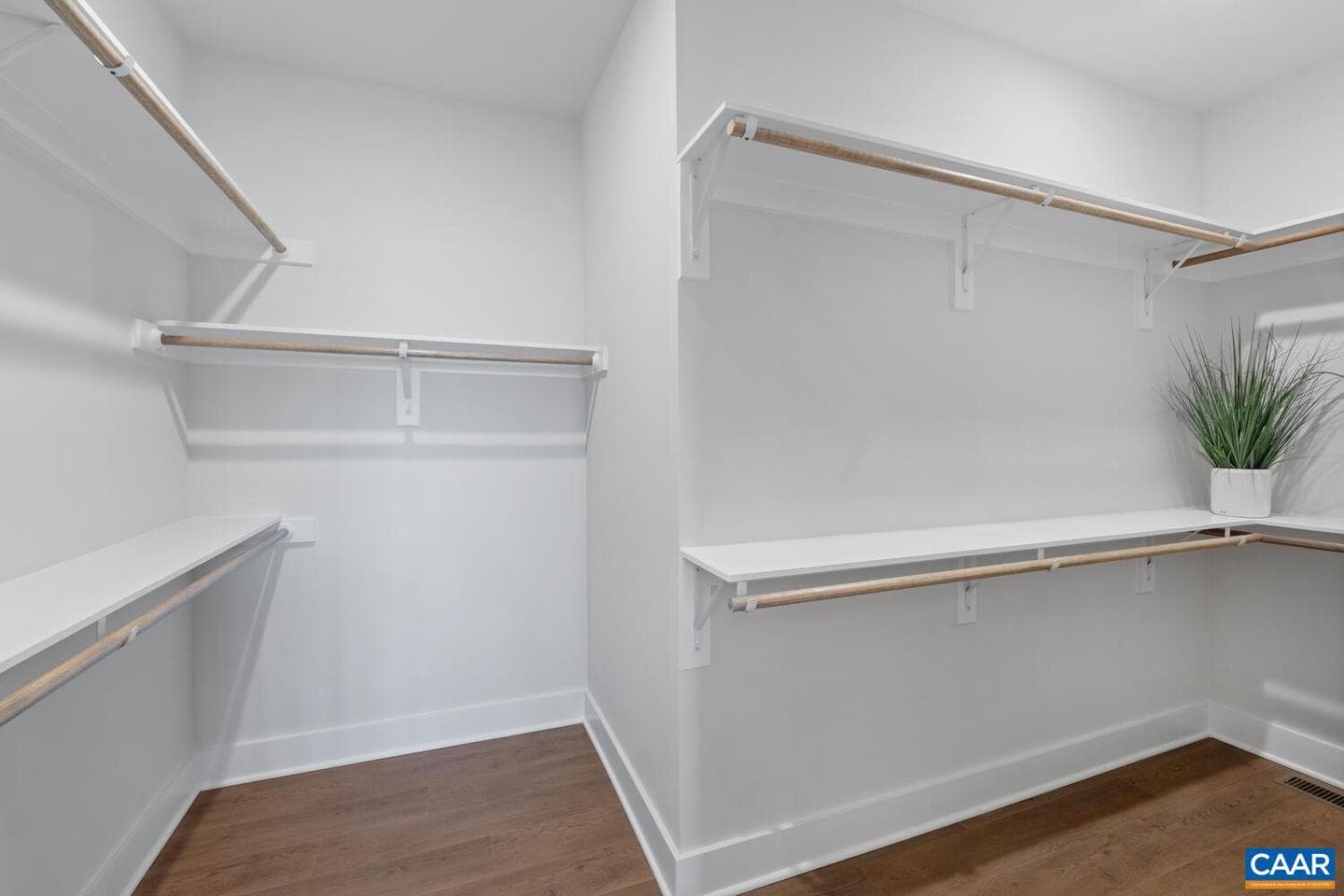 7526 Steep Rock Dr photo 31