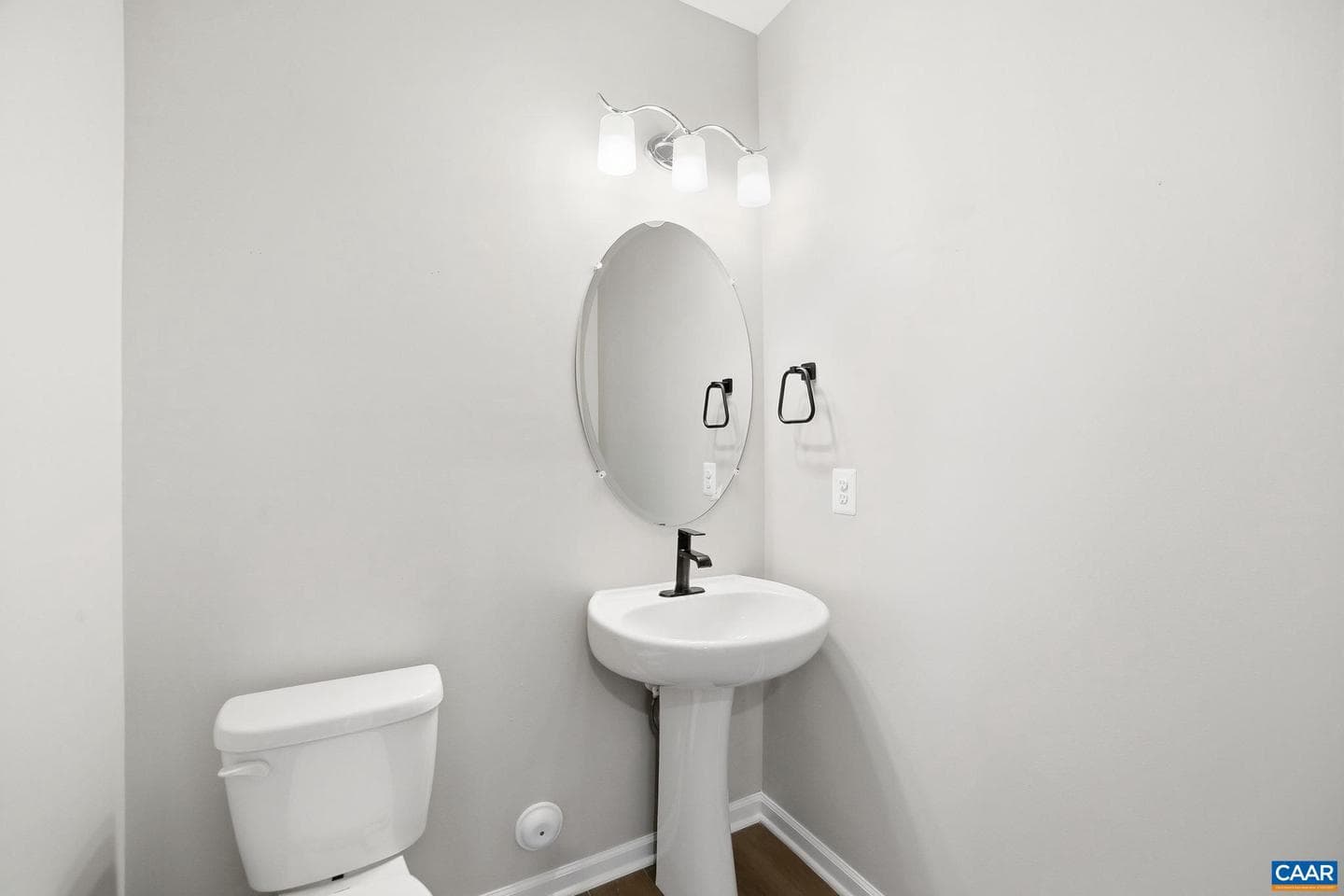 424 Bayberry Ln photo 26