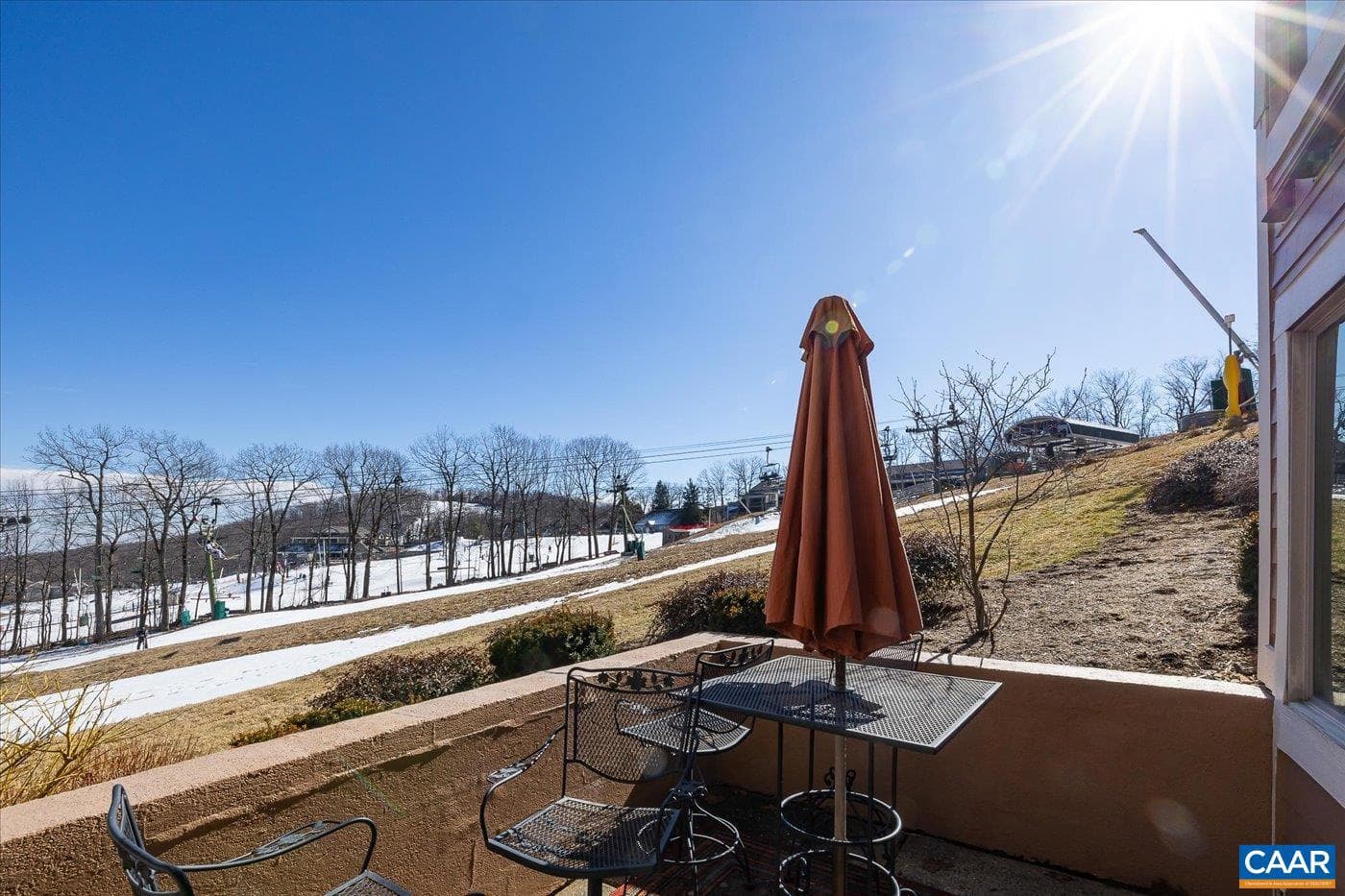 905 Diamond Hill Condos photo 6
