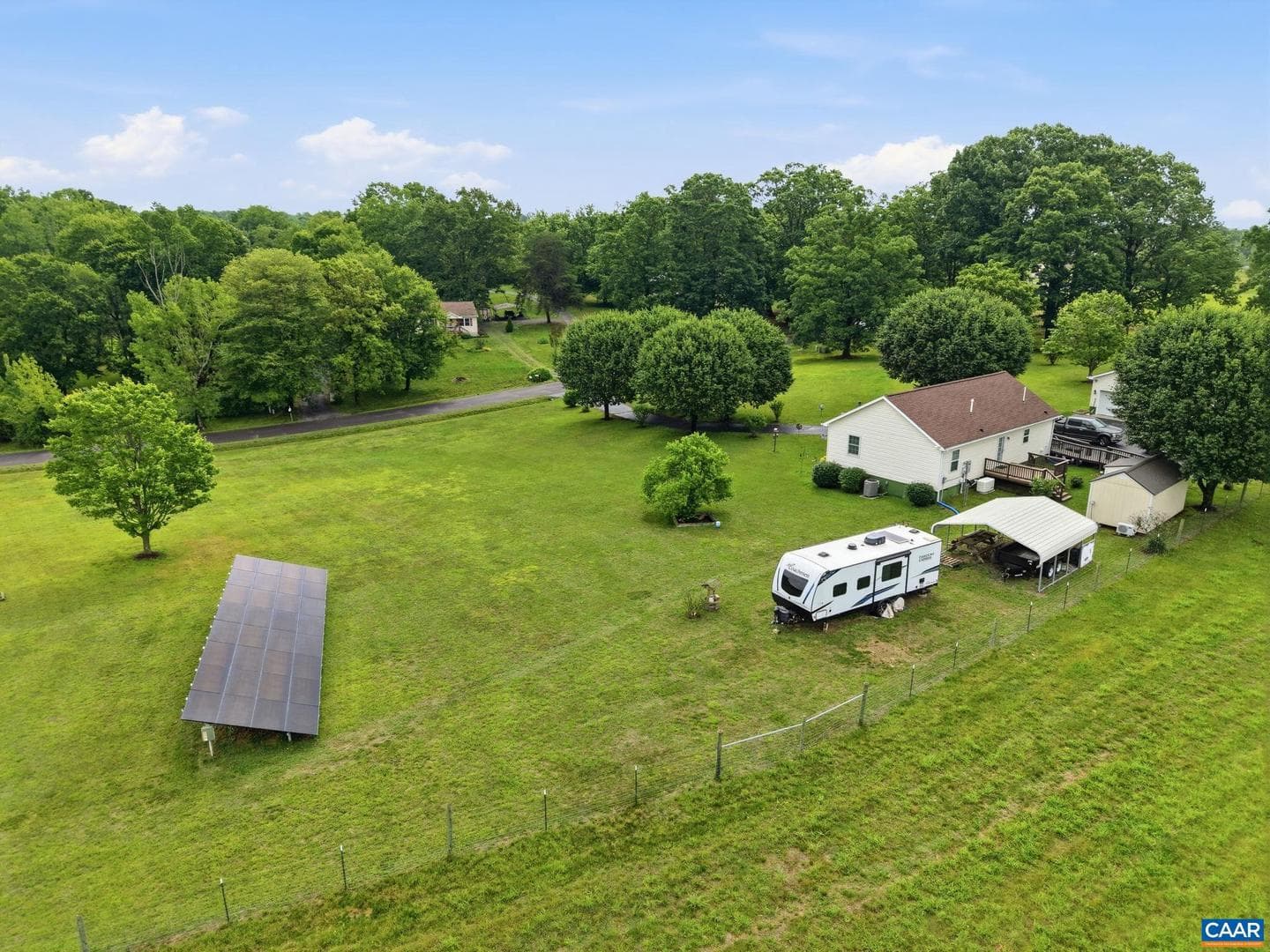 9402 Cedar Hollow Rd photo 5