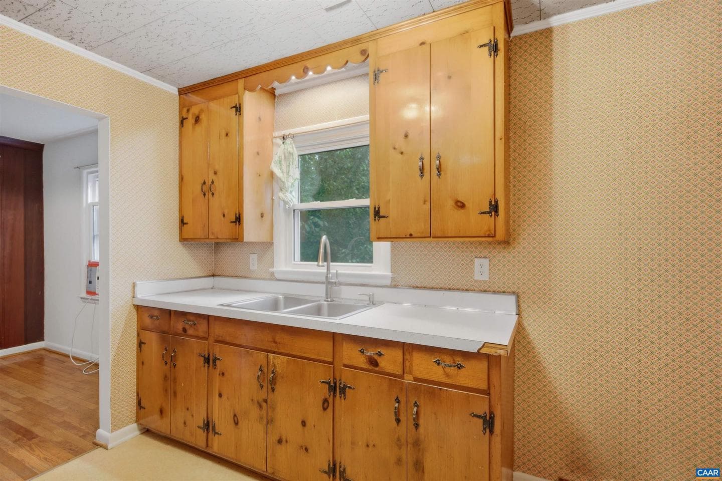 2238 Banbury St photo 9