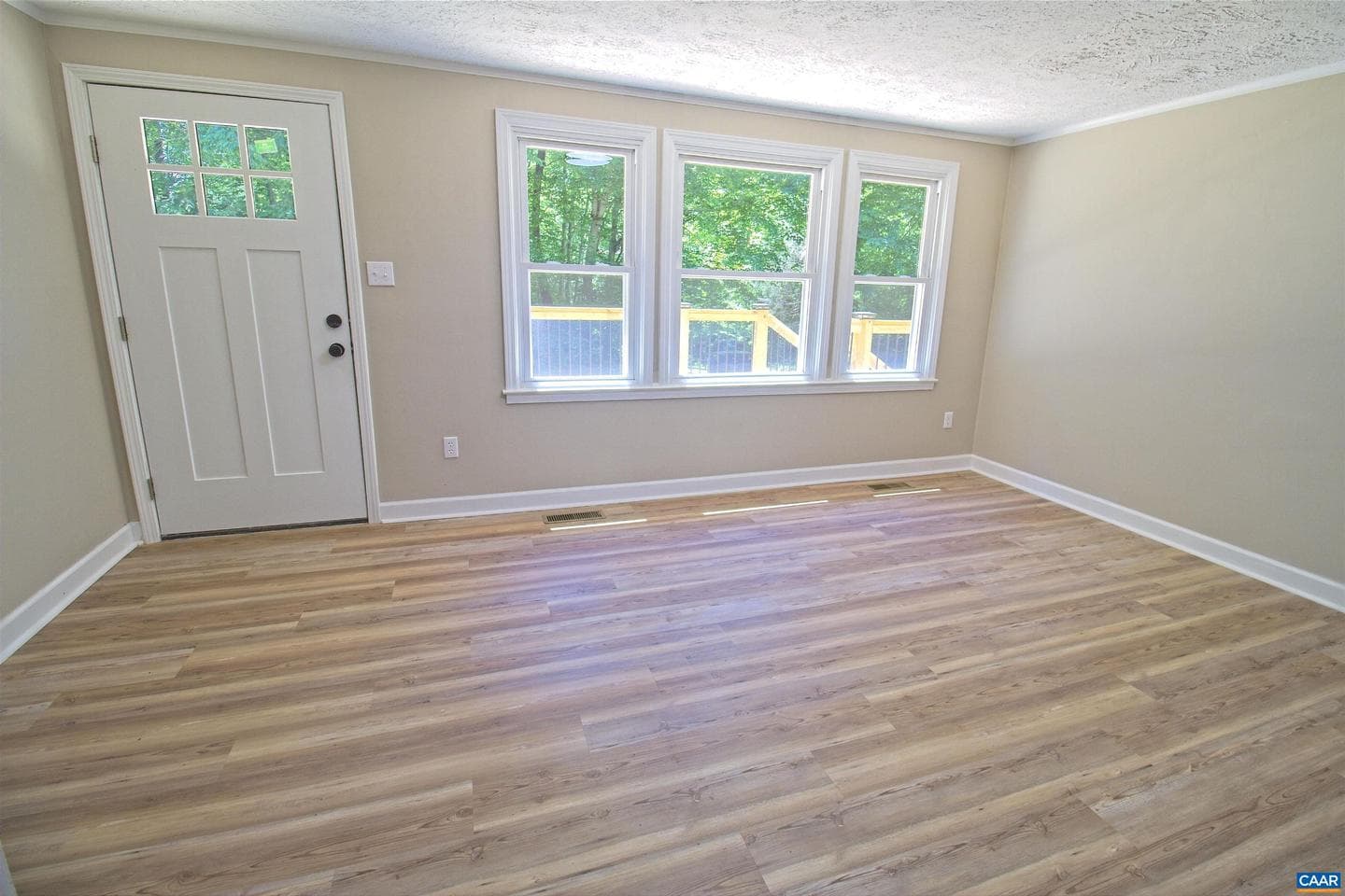 135 Iroquois Trl photo 11