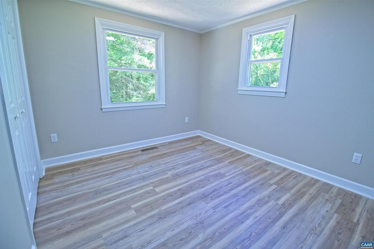 135 Iroquois Trl photo 21