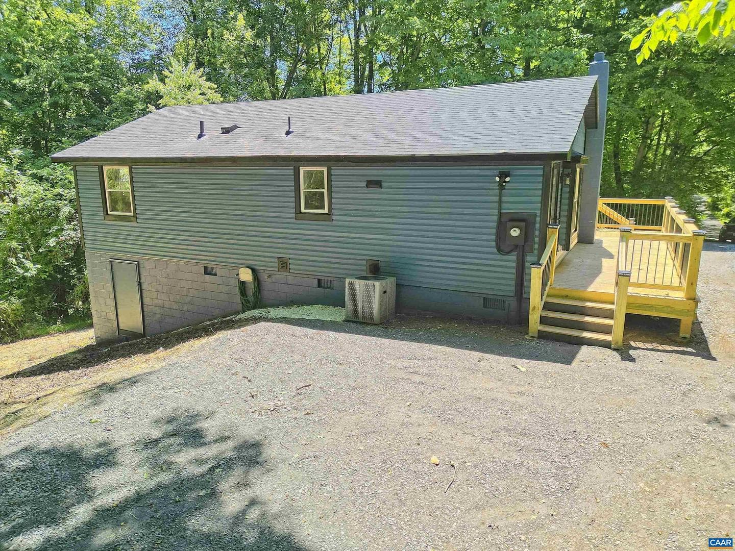 135 Iroquois Trl photo 26