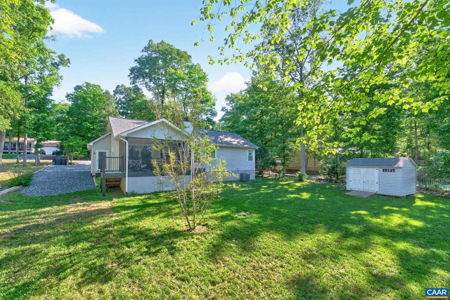137 Jefferson Dr photo 33