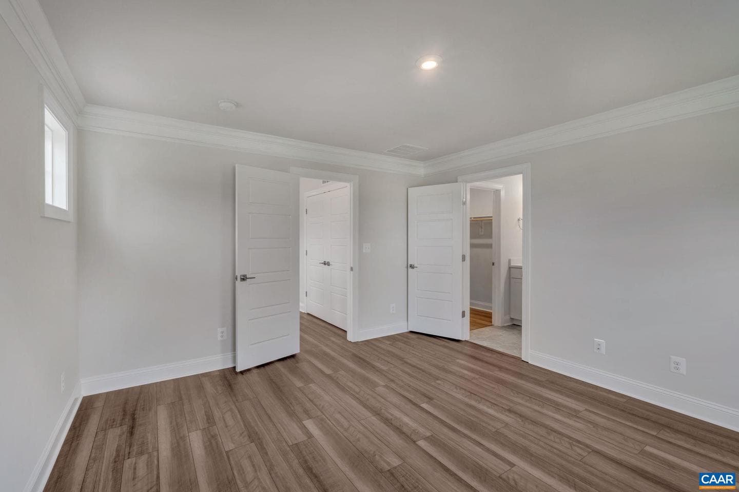 273 Gibraltar Dr photo 15