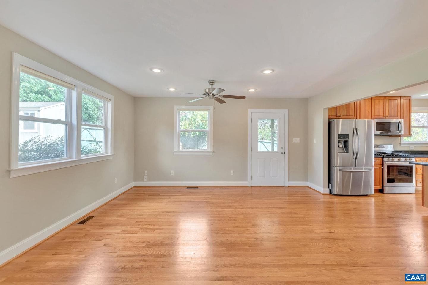2313 Wayne Ave photo 12