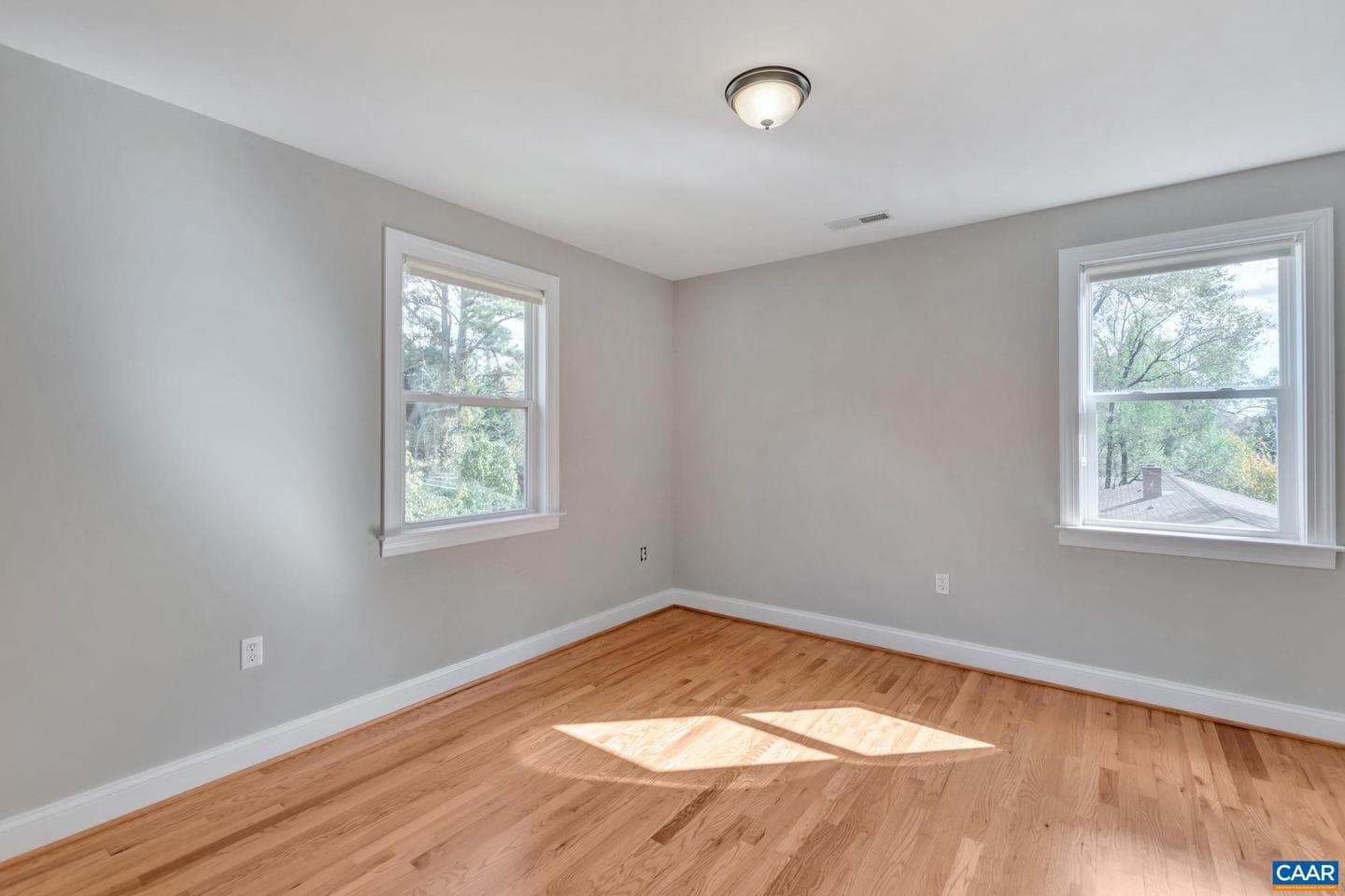 2313 Wayne Ave photo 27