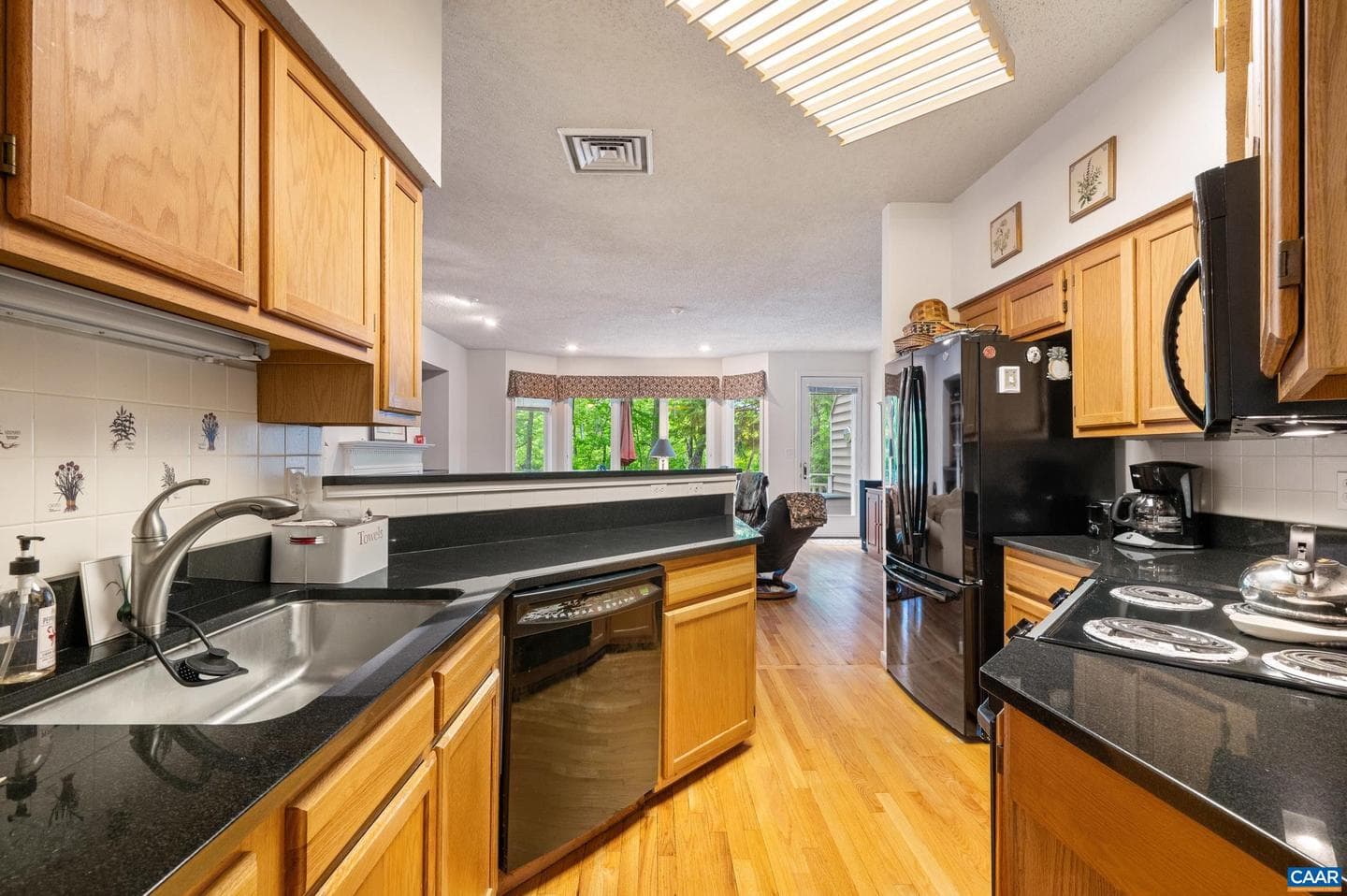 4 Trillium Ln photo 5