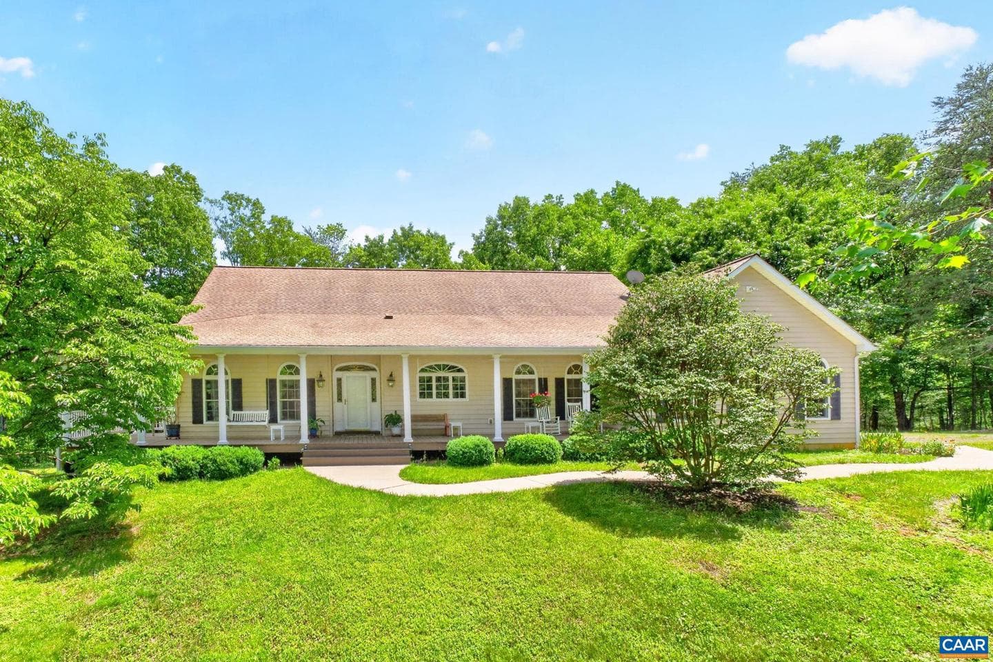 3403 Meadow Wood Ln photo 1