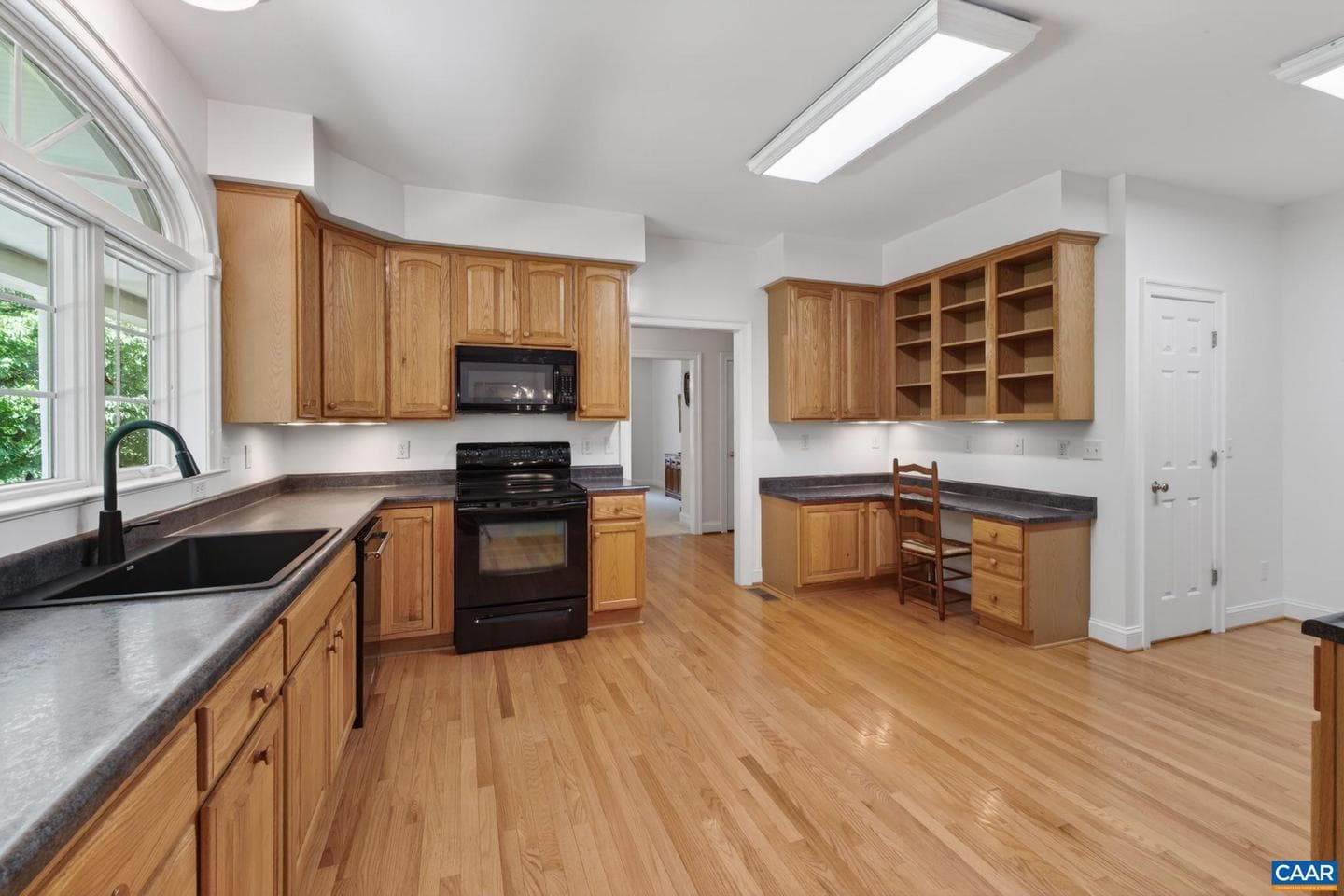3403 Meadow Wood Ln photo 19