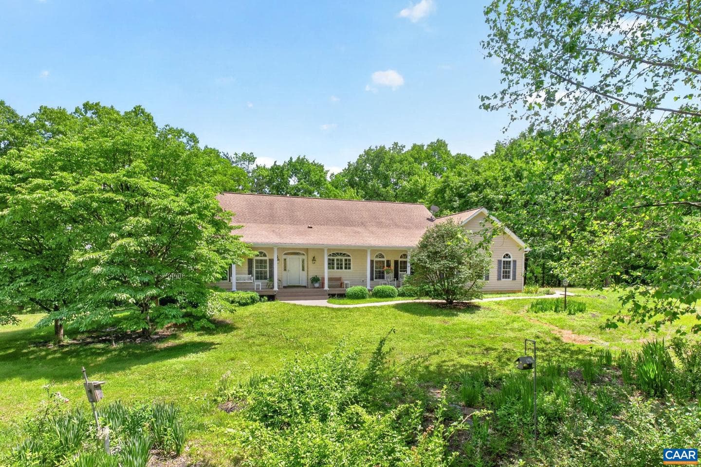 3403 Meadow Wood Ln photo 2