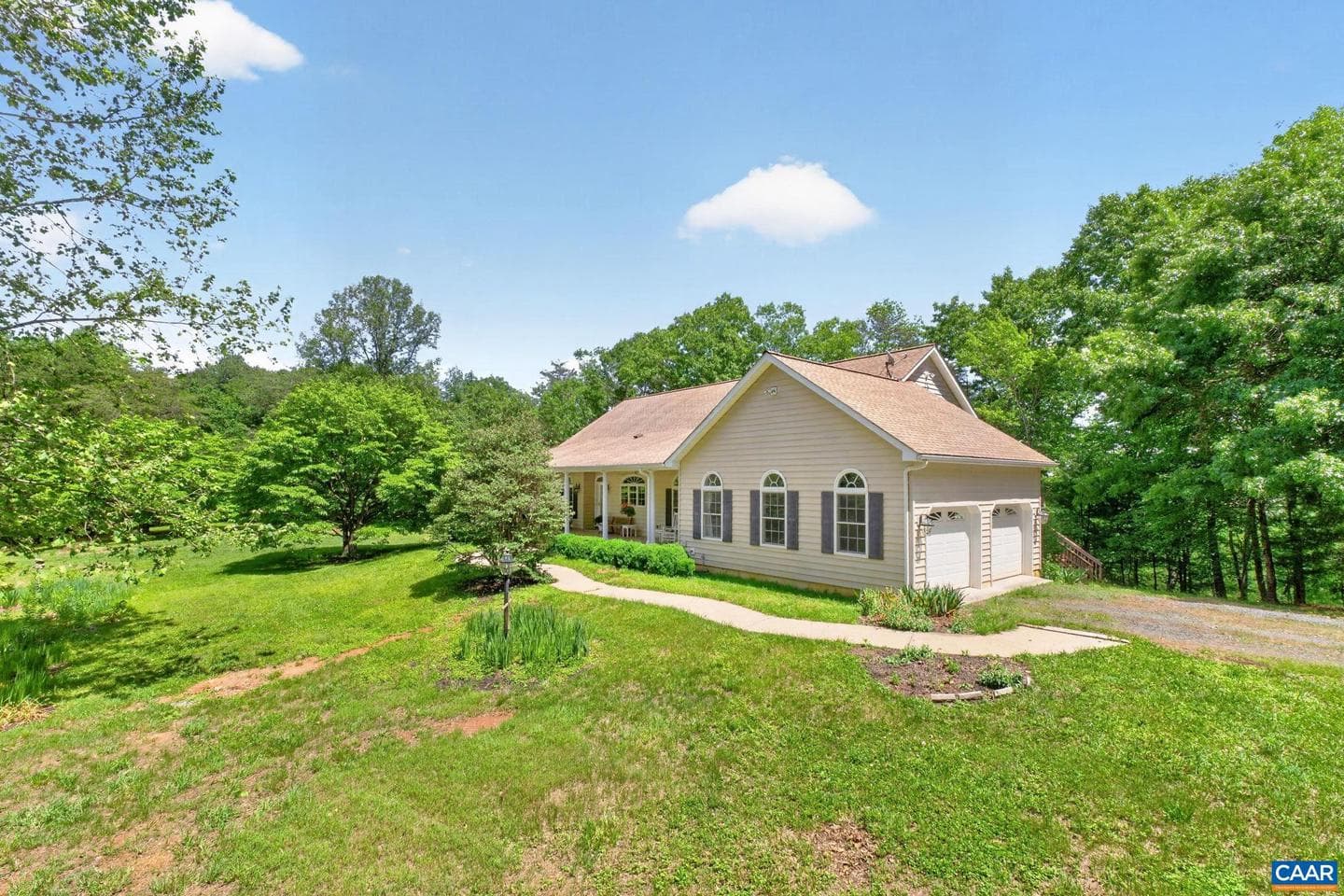 3403 Meadow Wood Ln photo 3