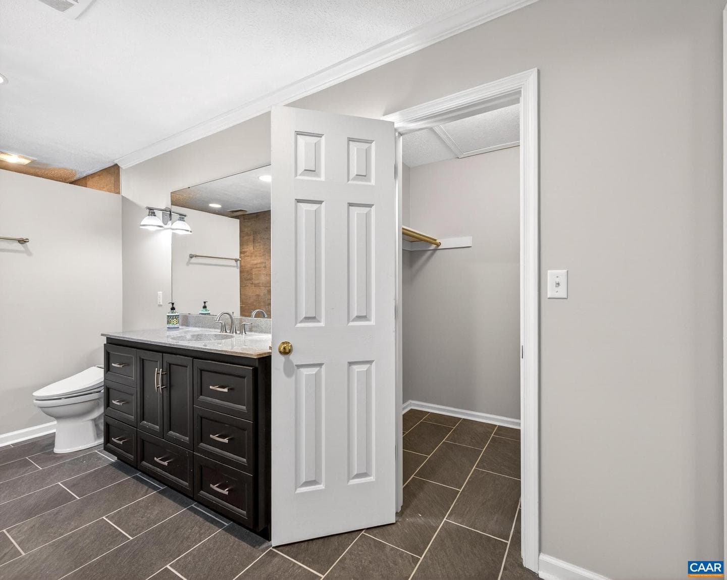504 Deer Dr photo 37