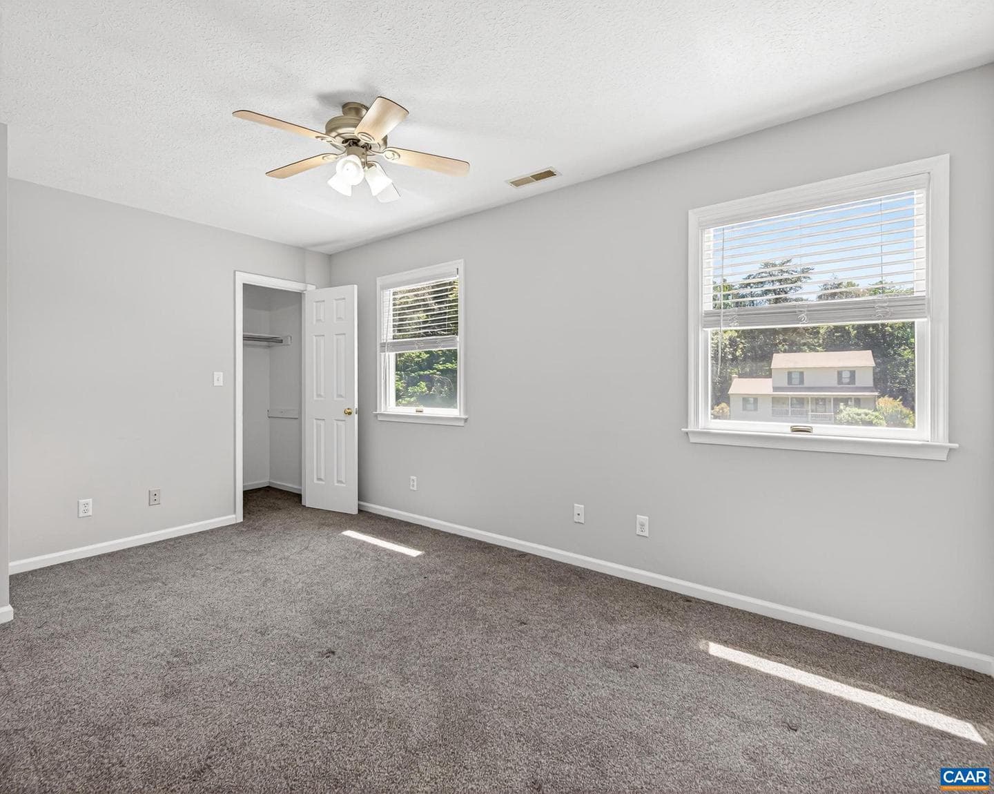 504 Deer Dr photo 42