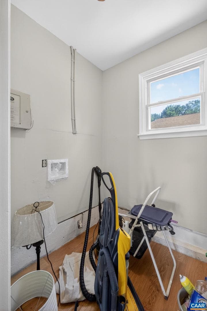 213 Oak St photo 45
