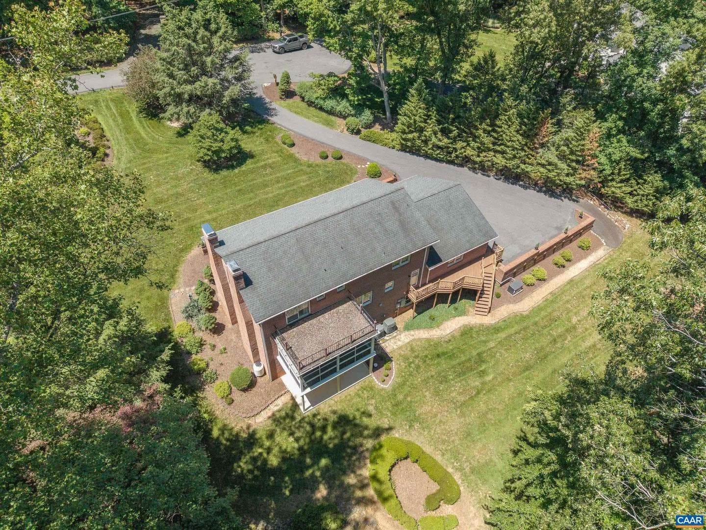 985 Tanglewood Rd photo 6