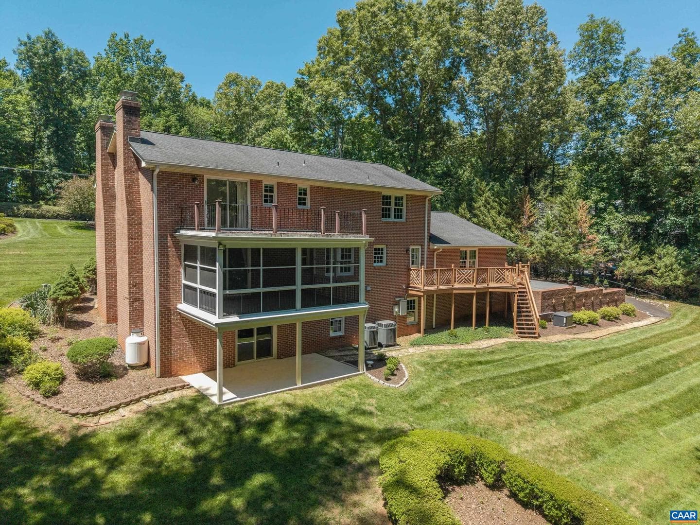 985 Tanglewood Rd photo 68