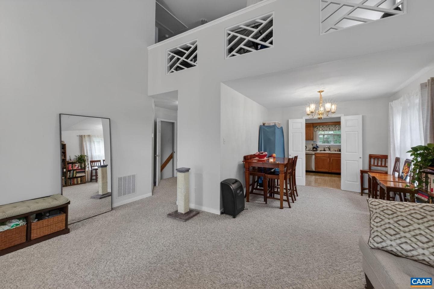 1092 Wintergreen Ln photo 10