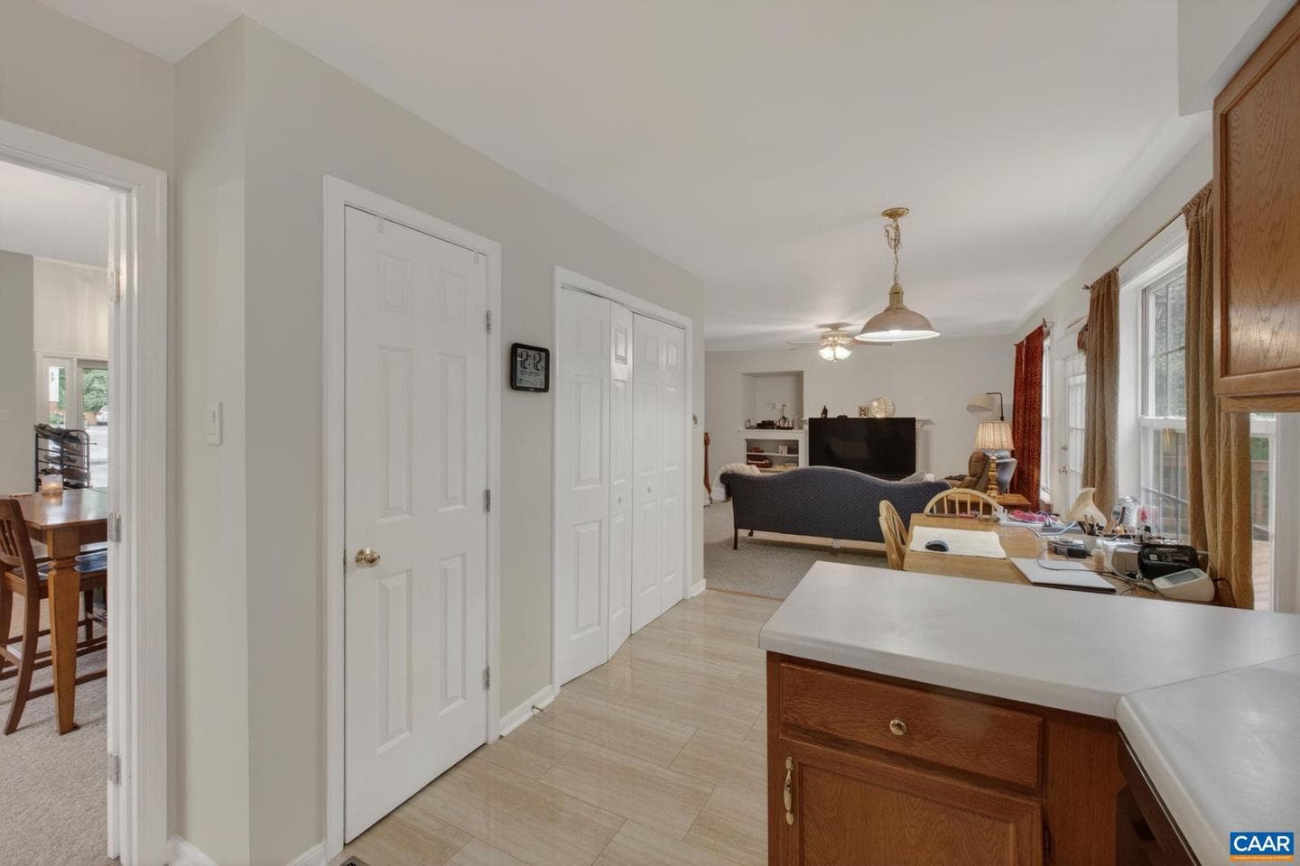 1092 Wintergreen Ln photo 16