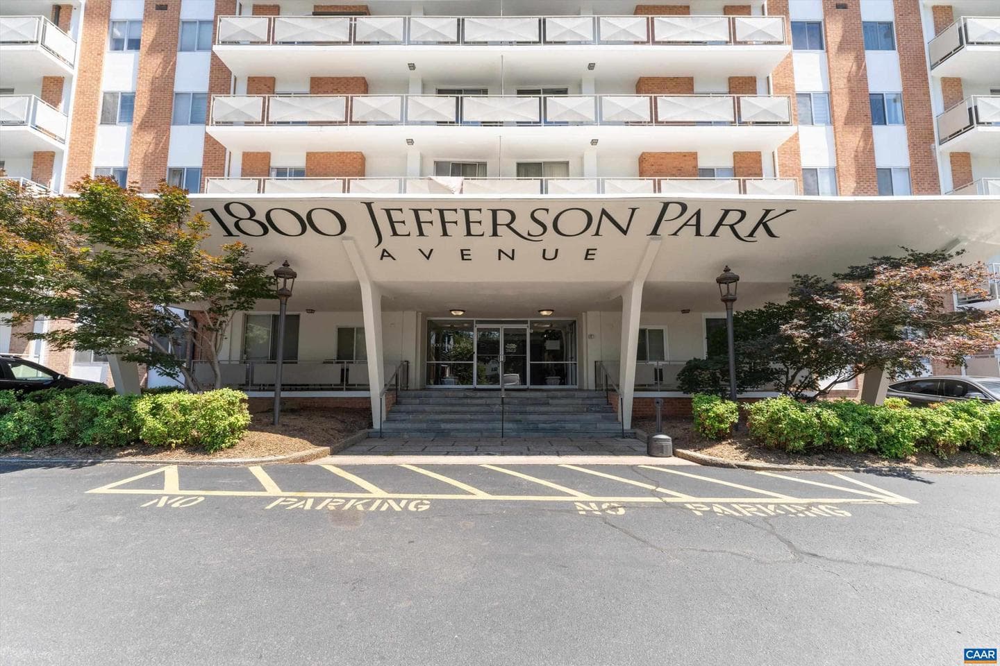 1800 Jefferson Park Ave #206