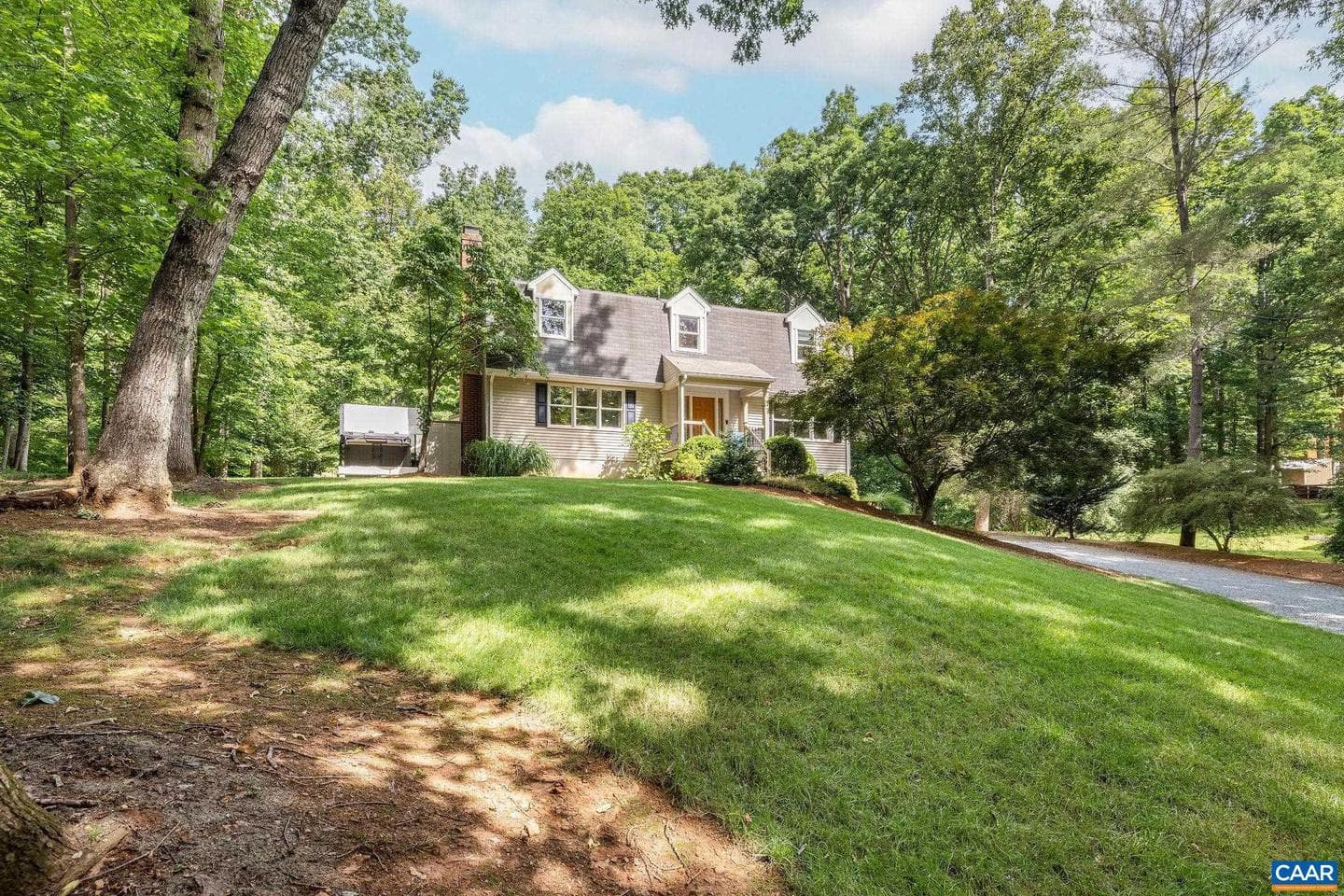 125 Vincennes Rd photo 1