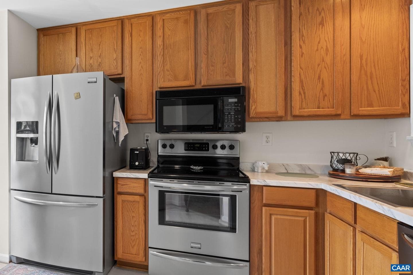 996 River Run Dr photo 6