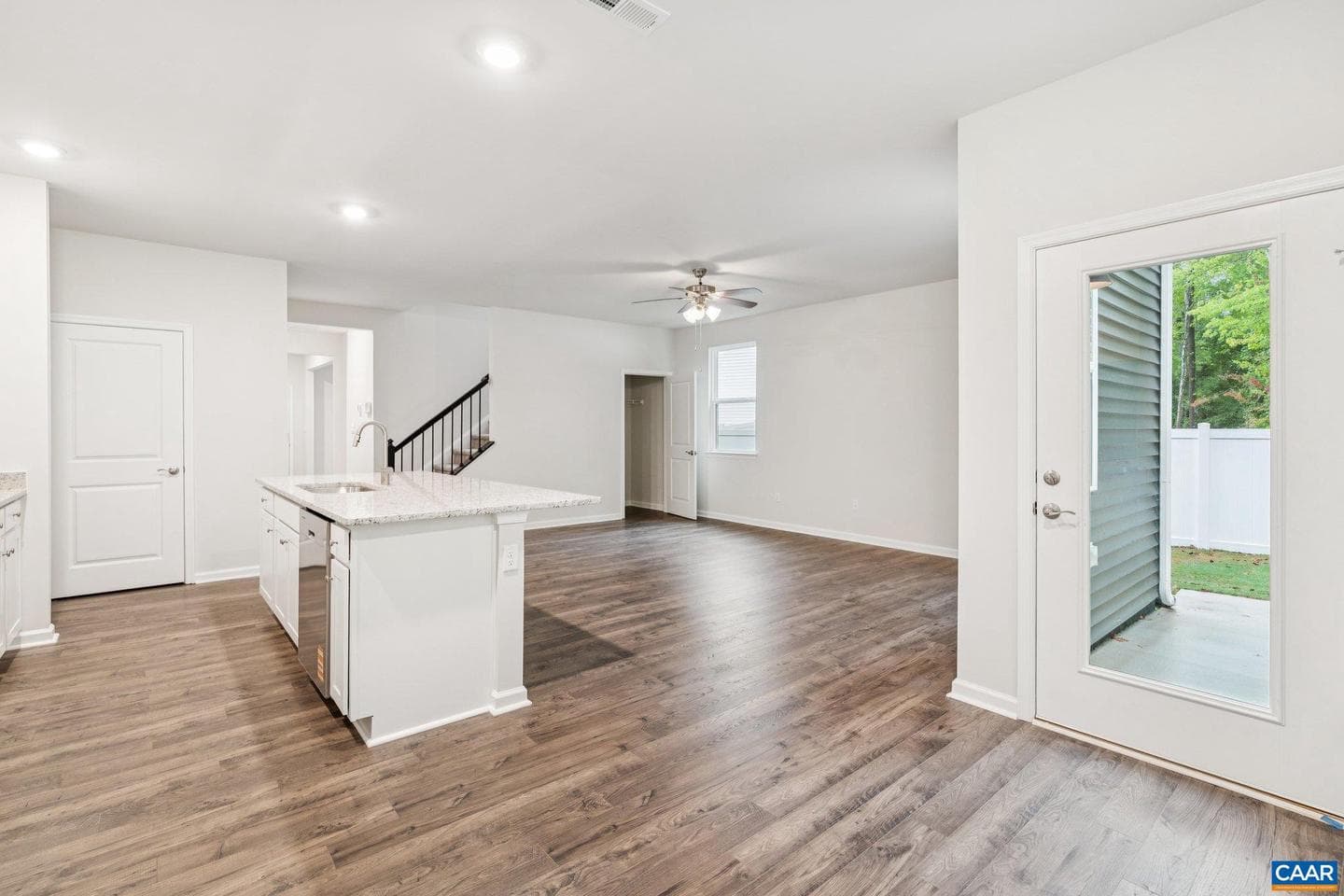 171 Liberty Ln photo 8
