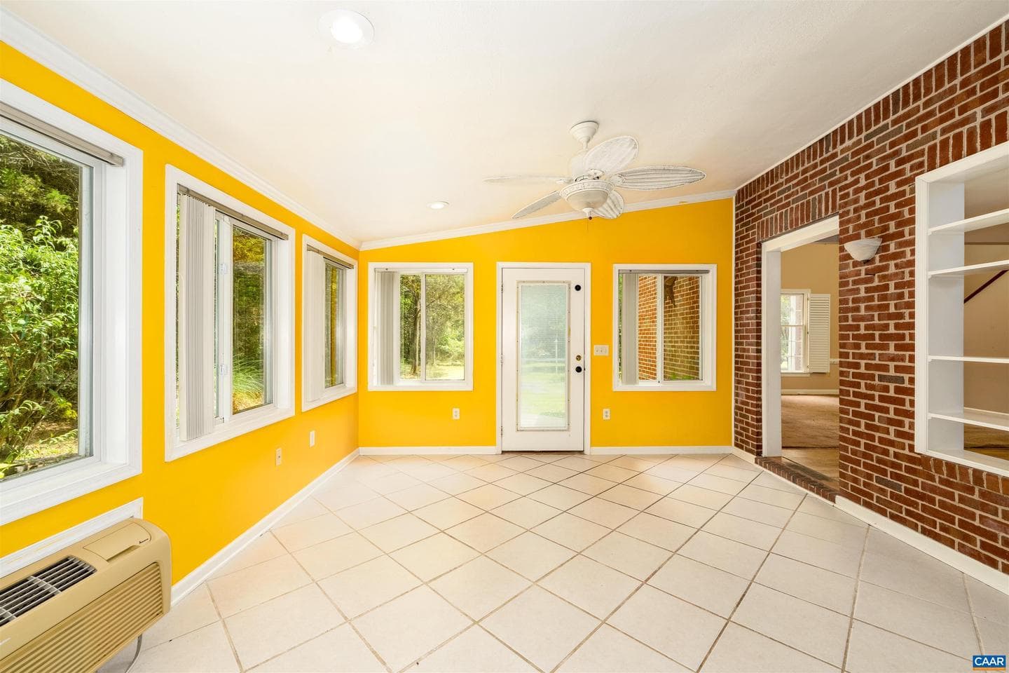 219 Duke St photo 12